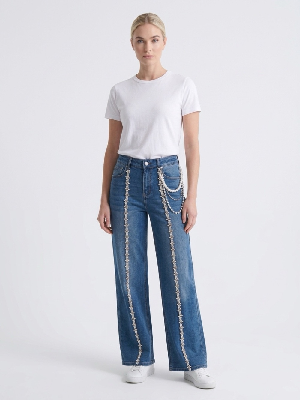 Wide-Leg Embellished Blue Jeans with Pearl Chain